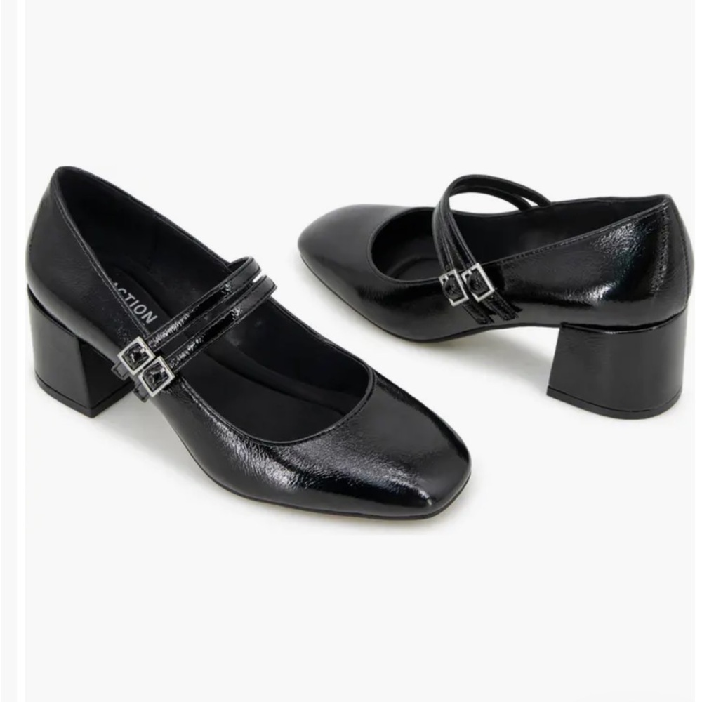 Reaction Kenneth Cole Black Heels
